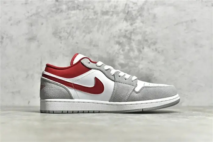 JORDAN 1 LOW SE ' LIGHT SMOKE GREY GYM RED '