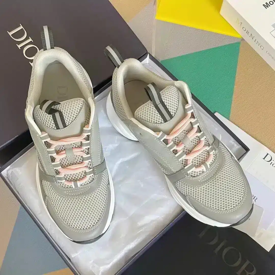 B22 SNEAKER