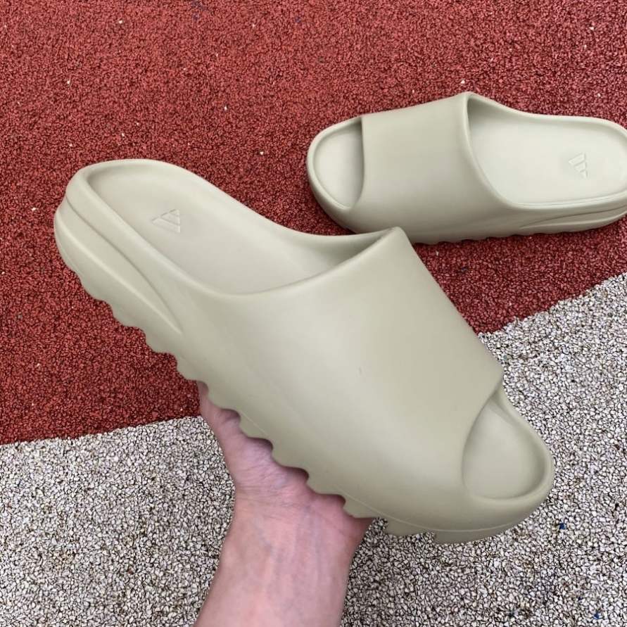 Yeezy Slides ' Resin '