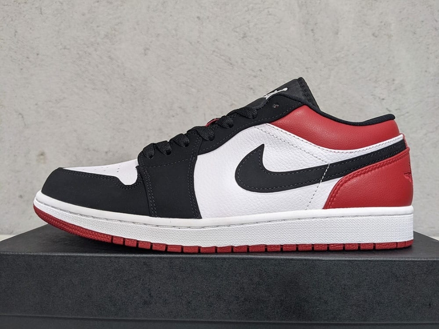Jordan 1 Low ' Black Toe '