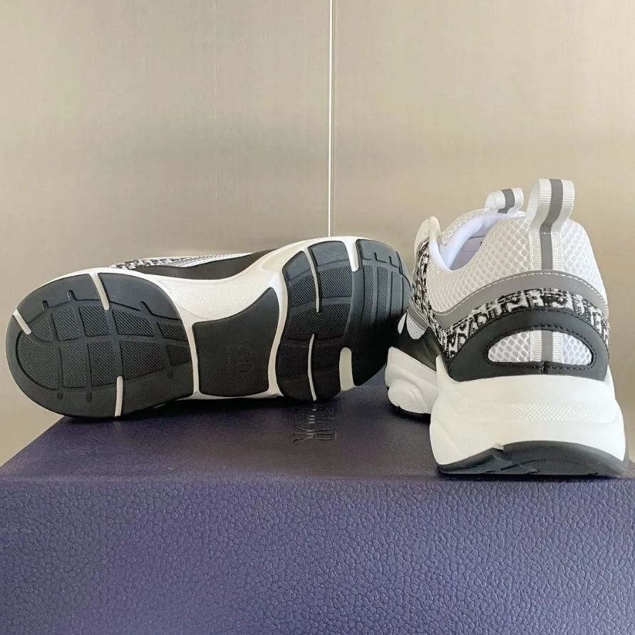 B22 SNEAKER