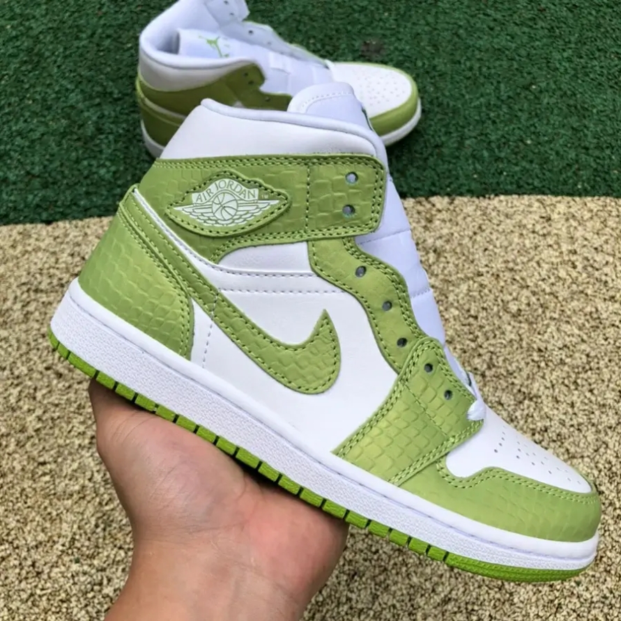 JORDAN 1 MID SE ' GREEN PYTHON ' (W)