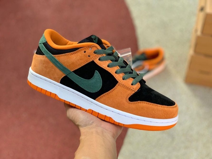 Dunk Low SP Retro ' Ceramic ' 2020