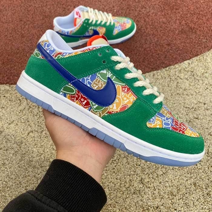 DUNK LOW ' FOAM FINGER '