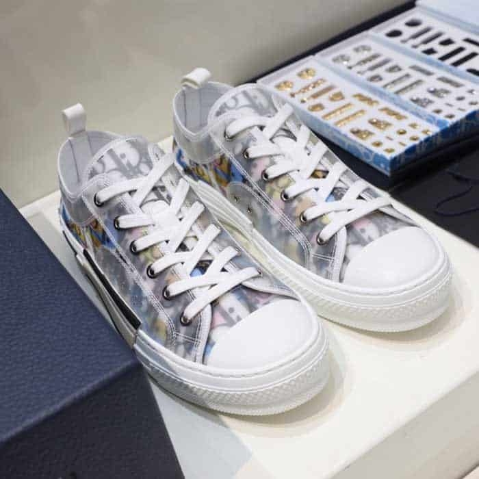 B23 Low Top Sneaker