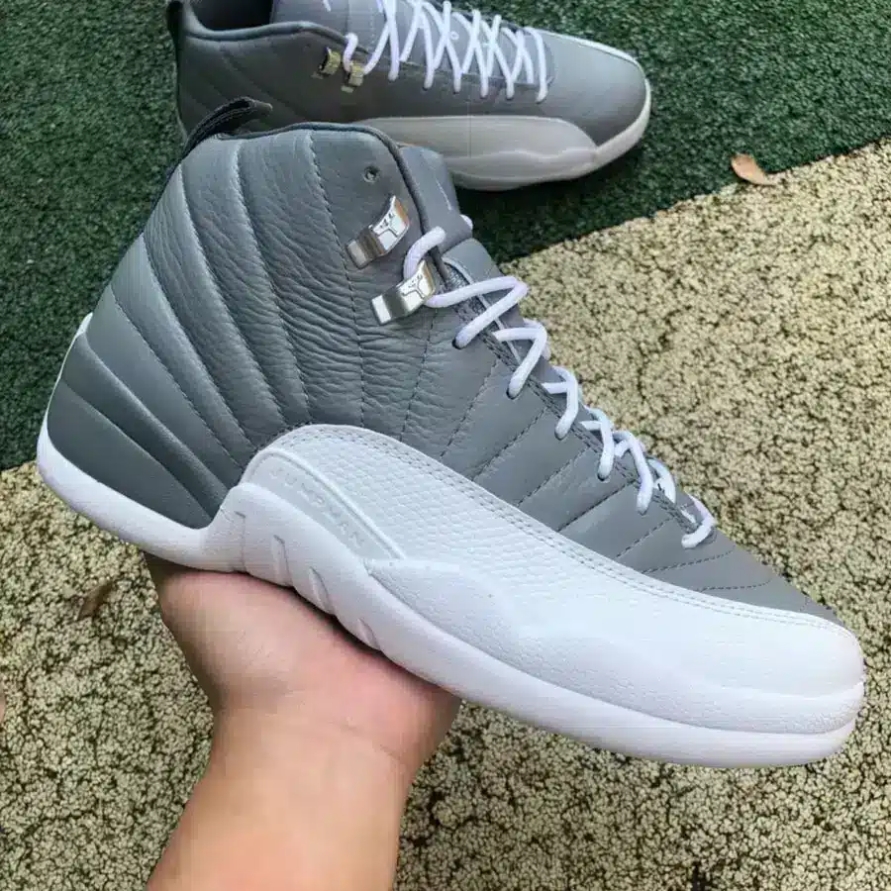 JORDAN 12 RETRO ' STEALTH '