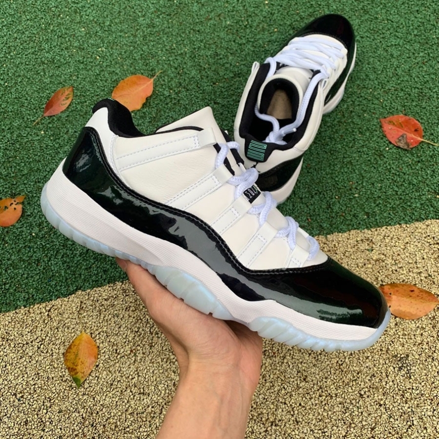 Jordan 11 Retro Low ' Emerald '