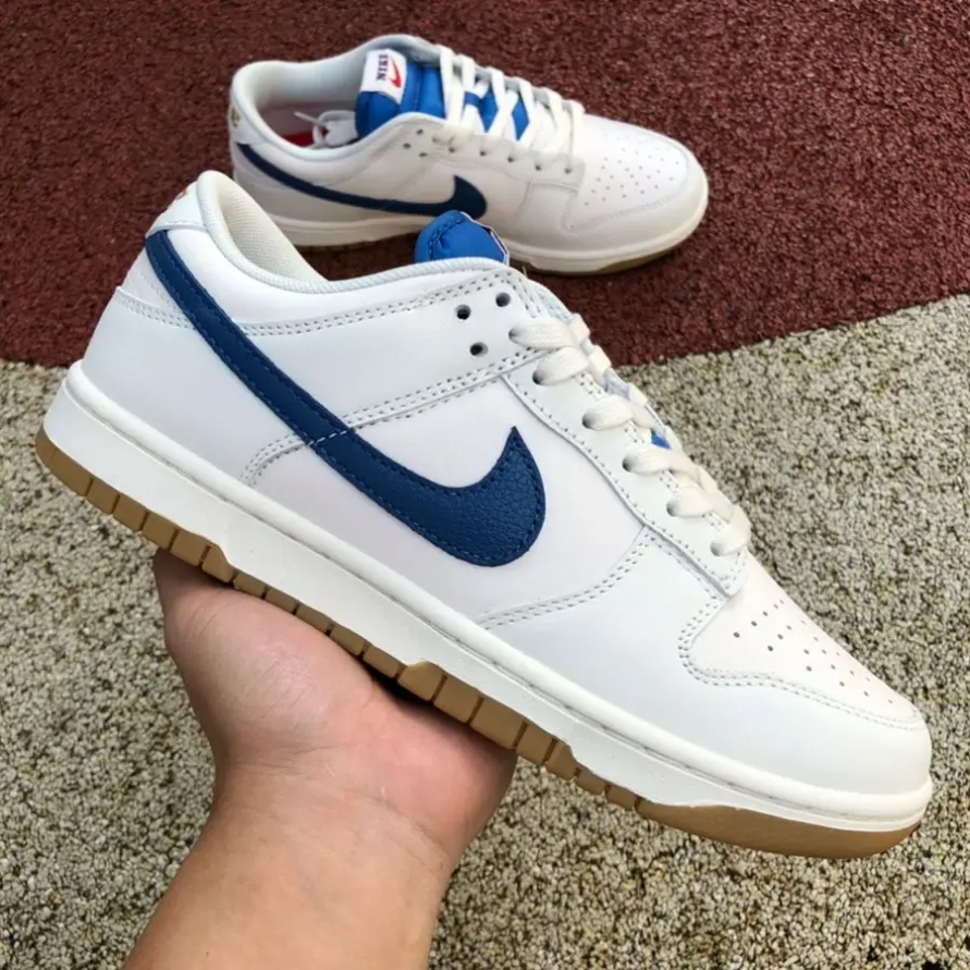 DUNK LOW SE ' SAIL GAME ROYAL GUM '