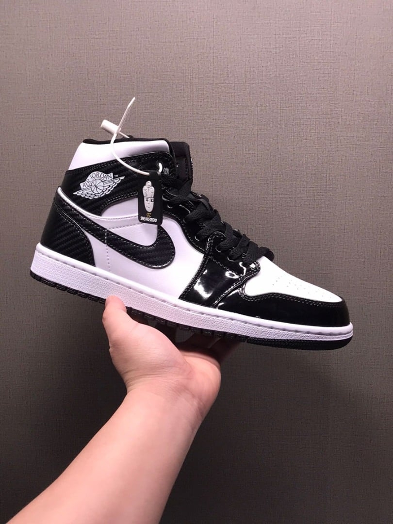 Jordan 1 Mid SE ' Carbon Fiber '