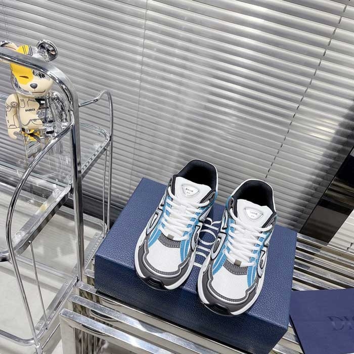 B30 Sneaker