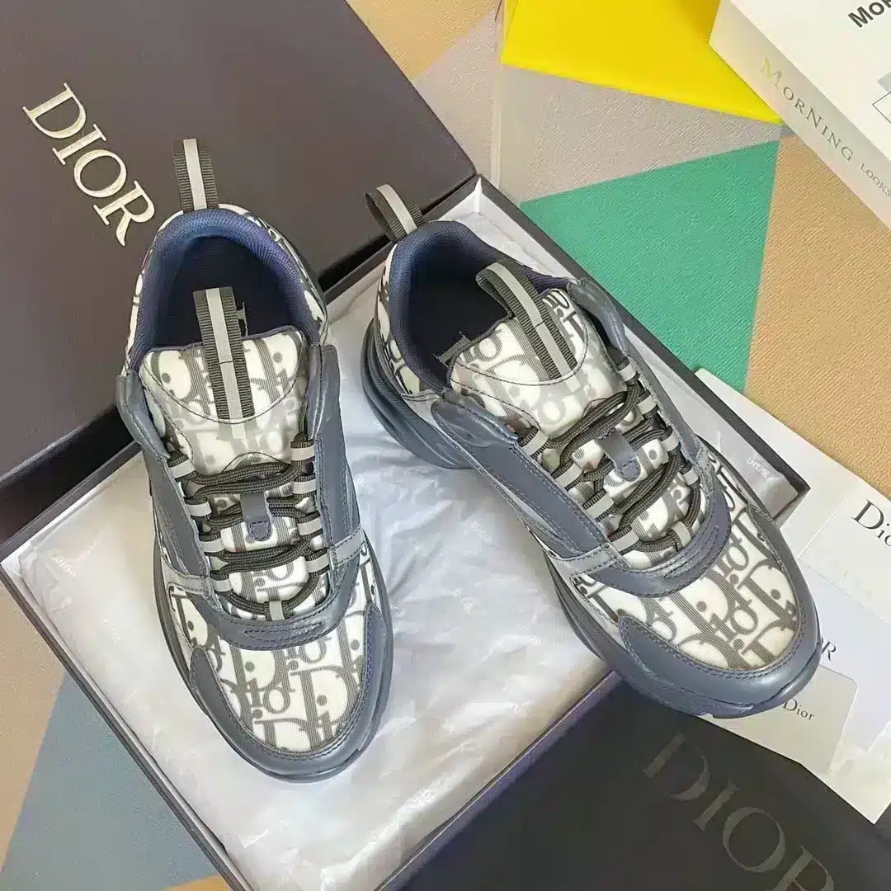 B22 SNEAKER