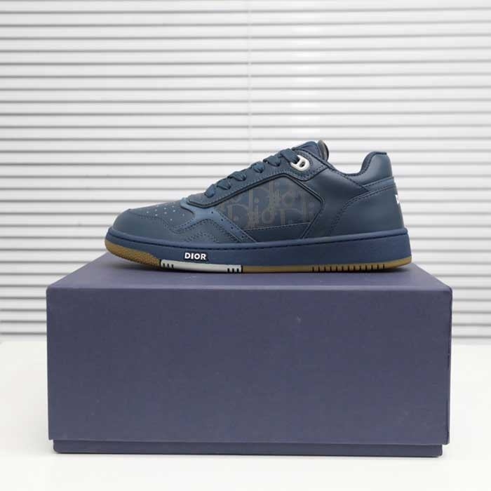 B27 Low Top Sneaker