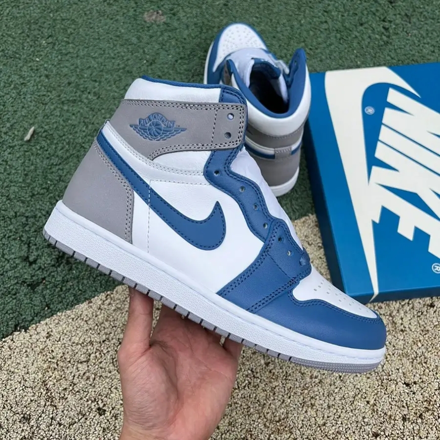 JORDAN 1 RETRO HIGH OG ' TRUE BLUE '