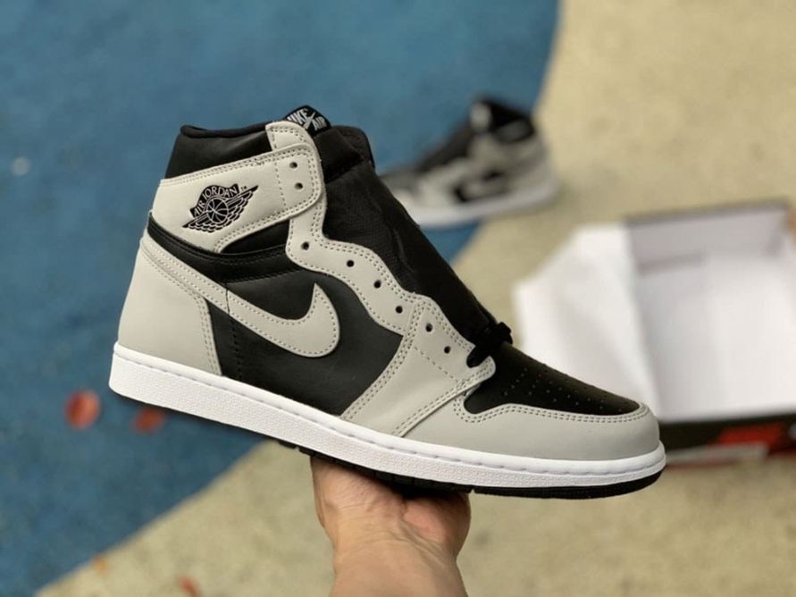 Jordan 1 Retro High OG ' Shadow 2.0 '