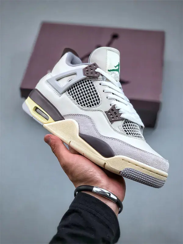 Jordan 4 ' PineGreen '