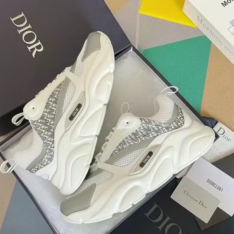 B22 SNEAKER
