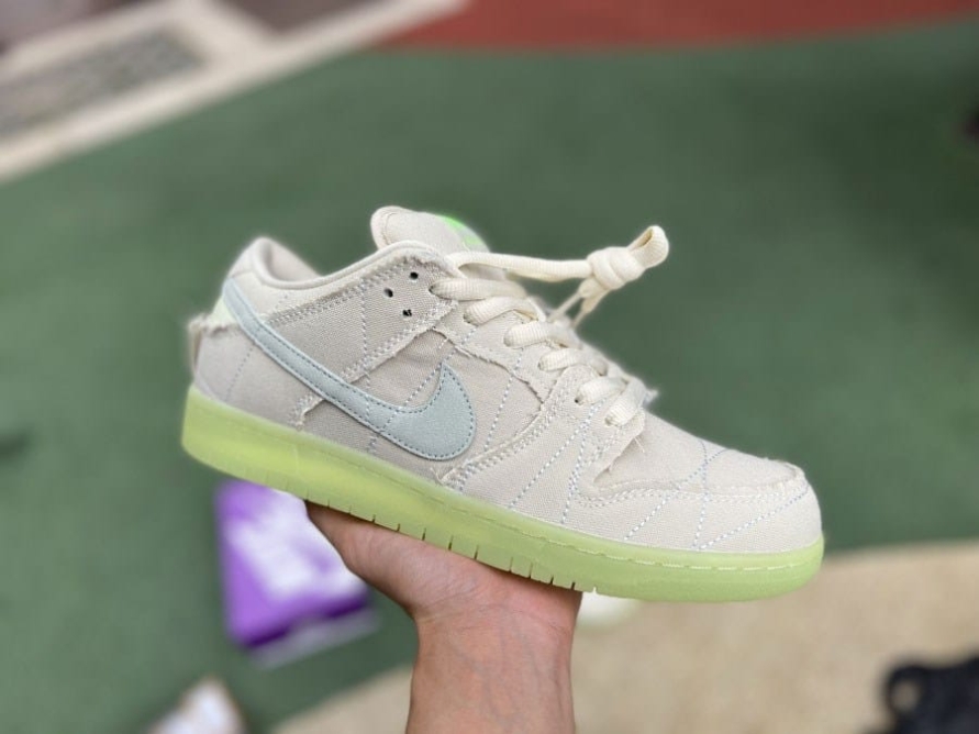 Dunk Low SB ' Mummy '
