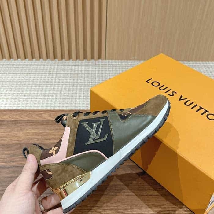 Wmns Run Away Trainers