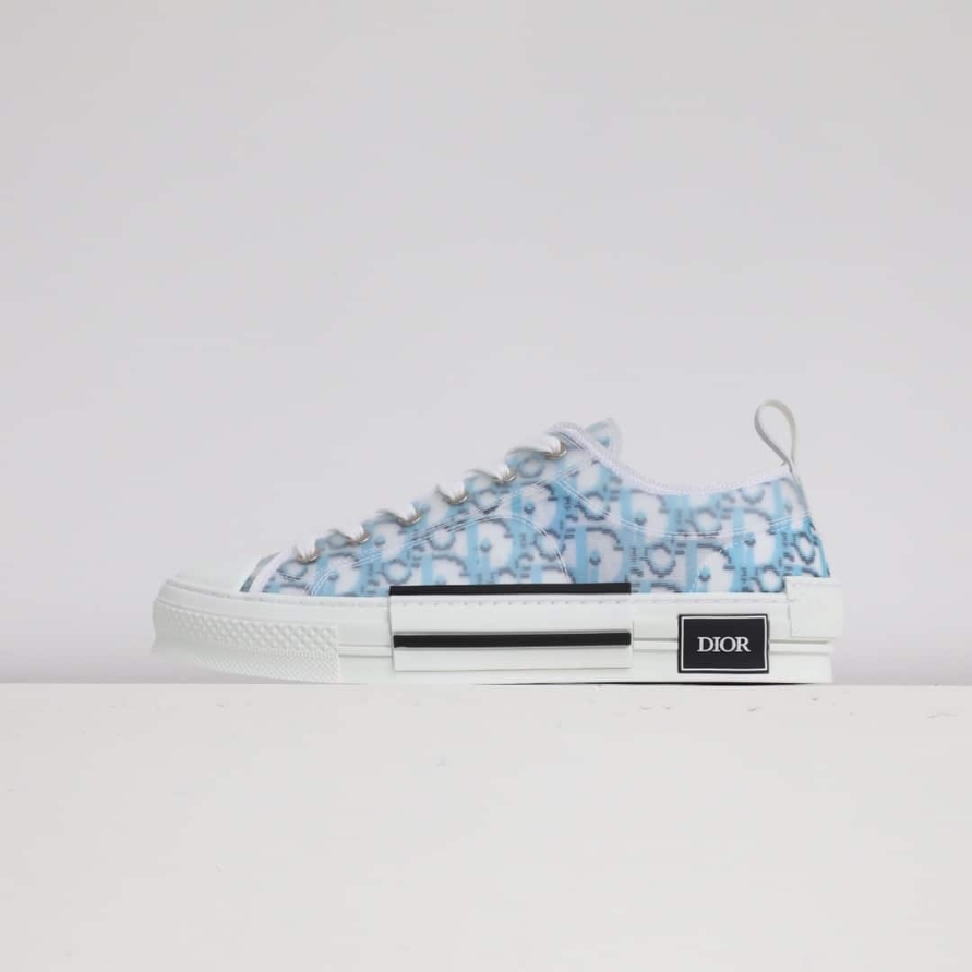 B23 Low Top Sneaker