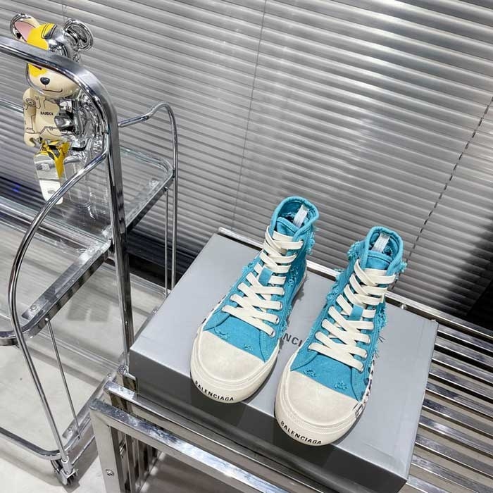 Paris High Top Sneaker