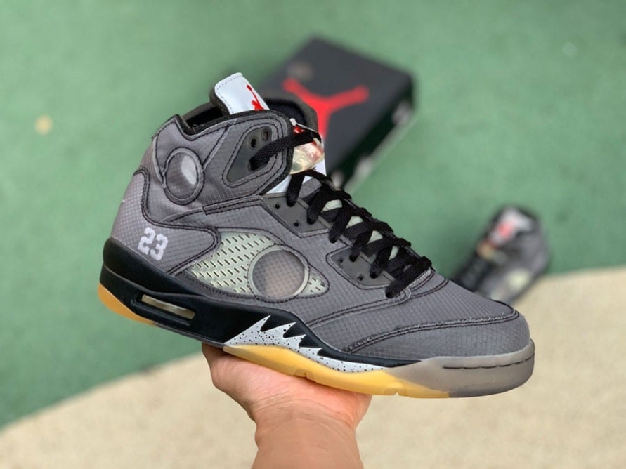 Off-White x Jordan 5 Retro SP ' Muslin '