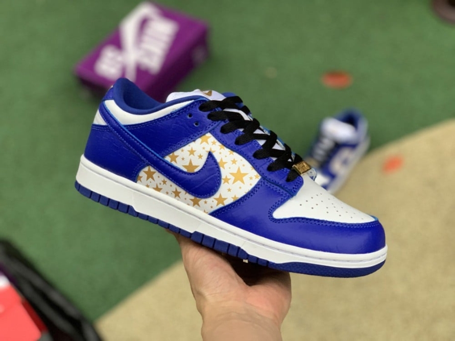 Supreme x Dunk Low OG SB QS ' Hyper Royal '