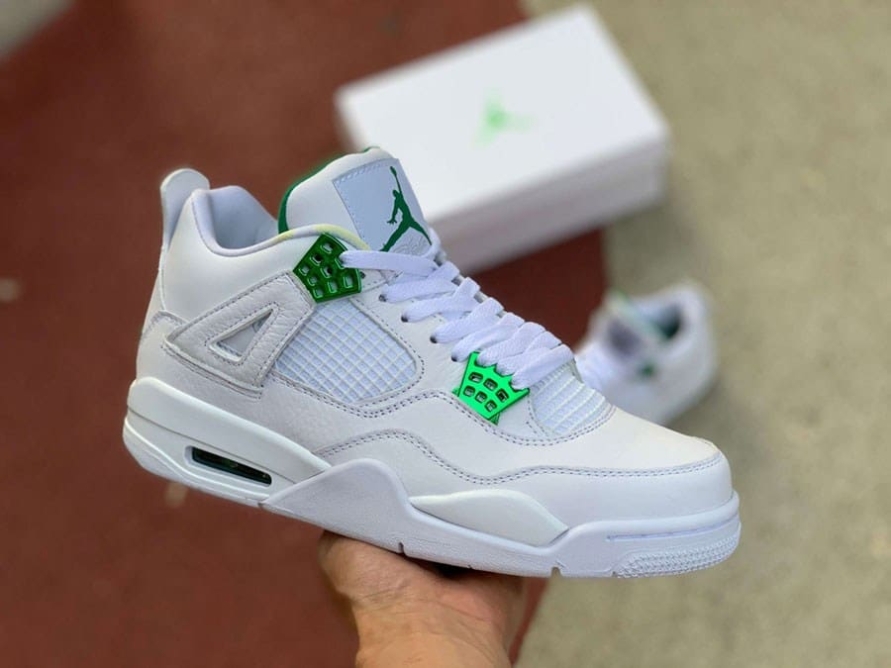 Jordan 4 Retro ' Green Metallic '
