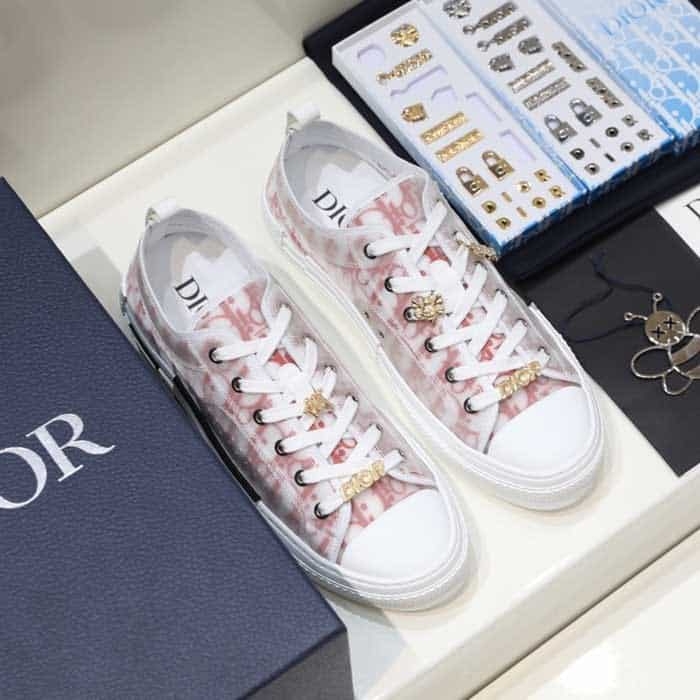B23 Low Top Sneaker