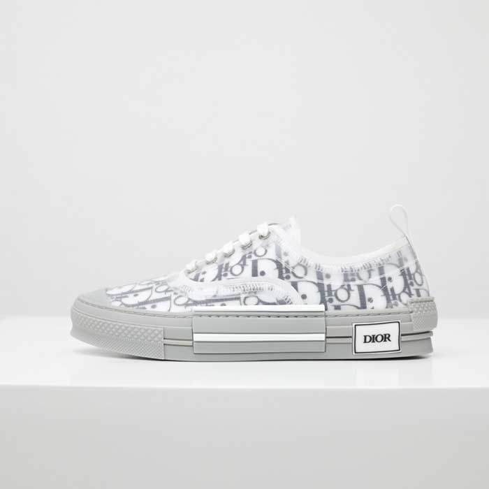 B23 Low Top Sneaker