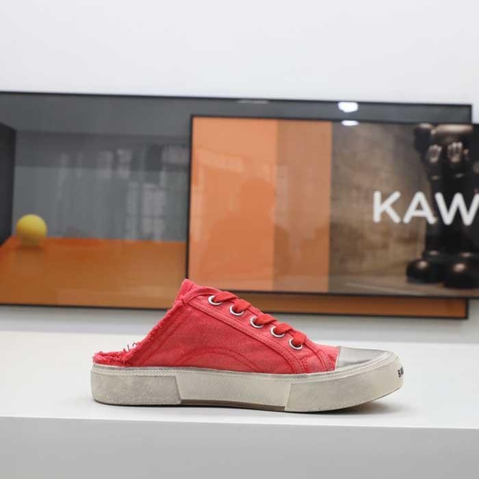 Paris Slip On Sneaker