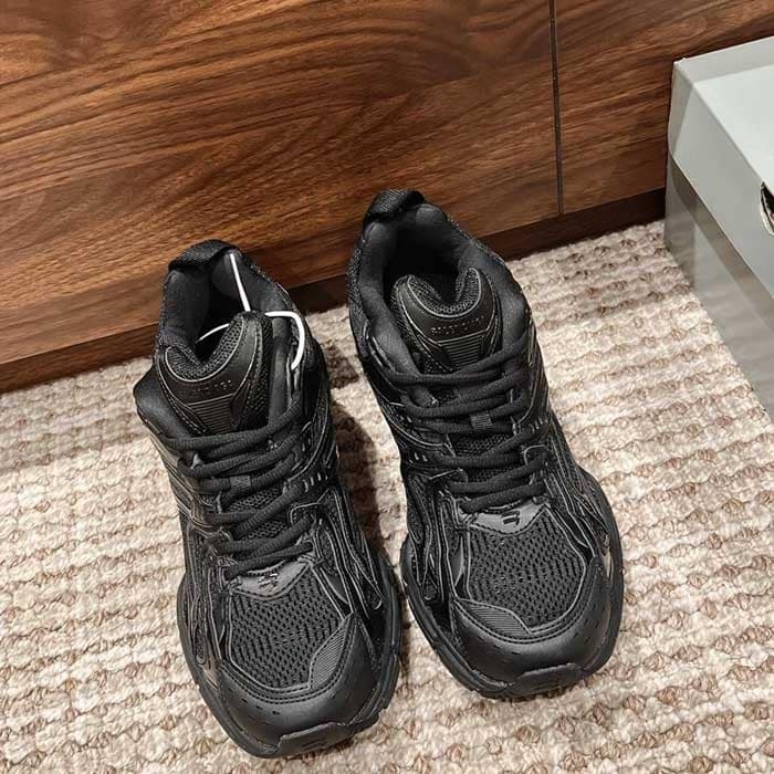 X-Pander Sneaker