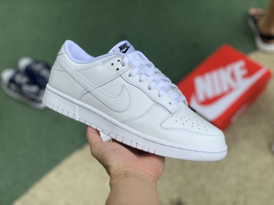 Dunk Low ' Triple White ' (W)