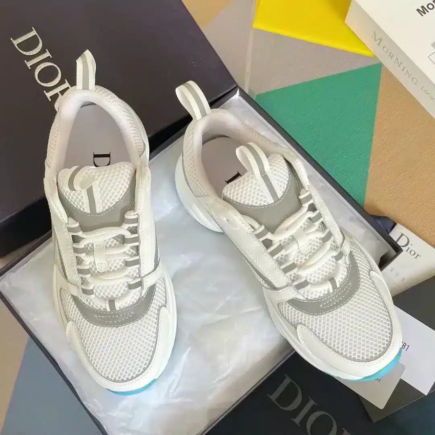 B22 SNEAKER
