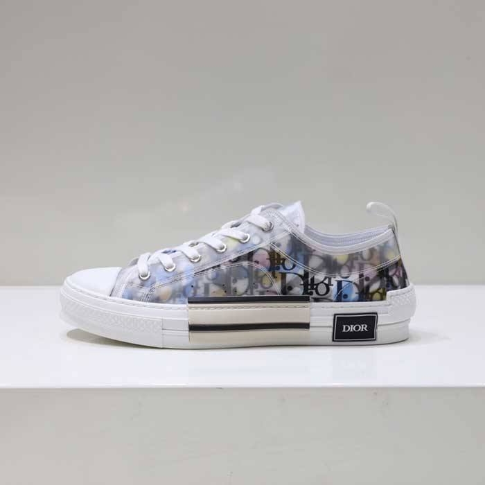 B23 Low Top Sneaker