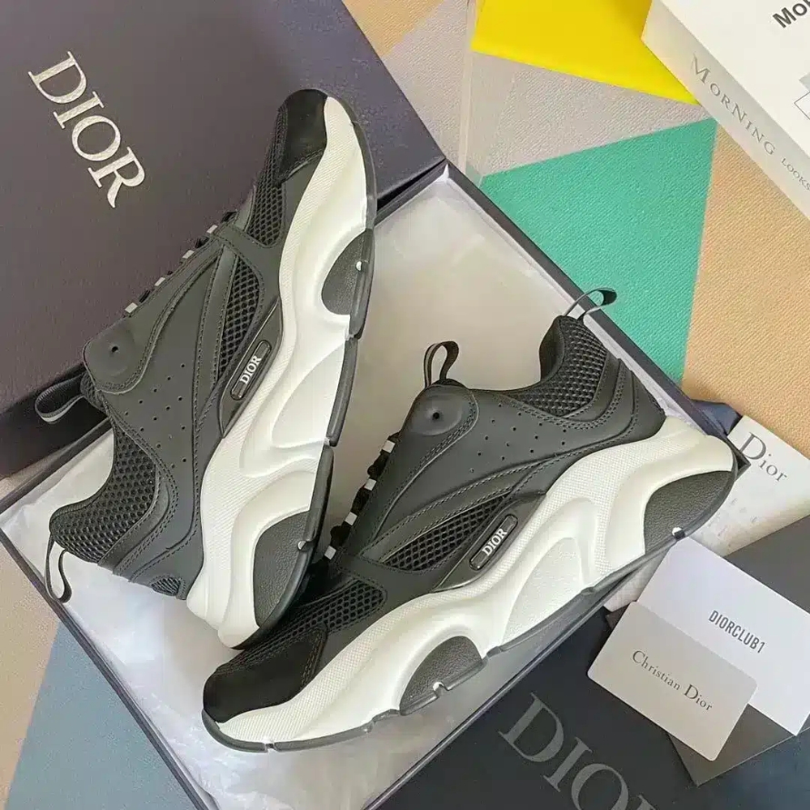 B22 SNEAKER