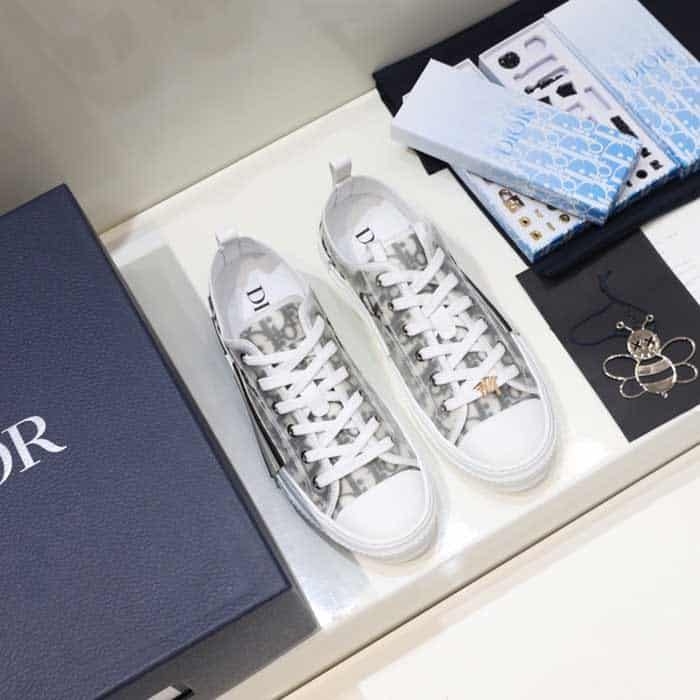 B23 Low Top Sneaker