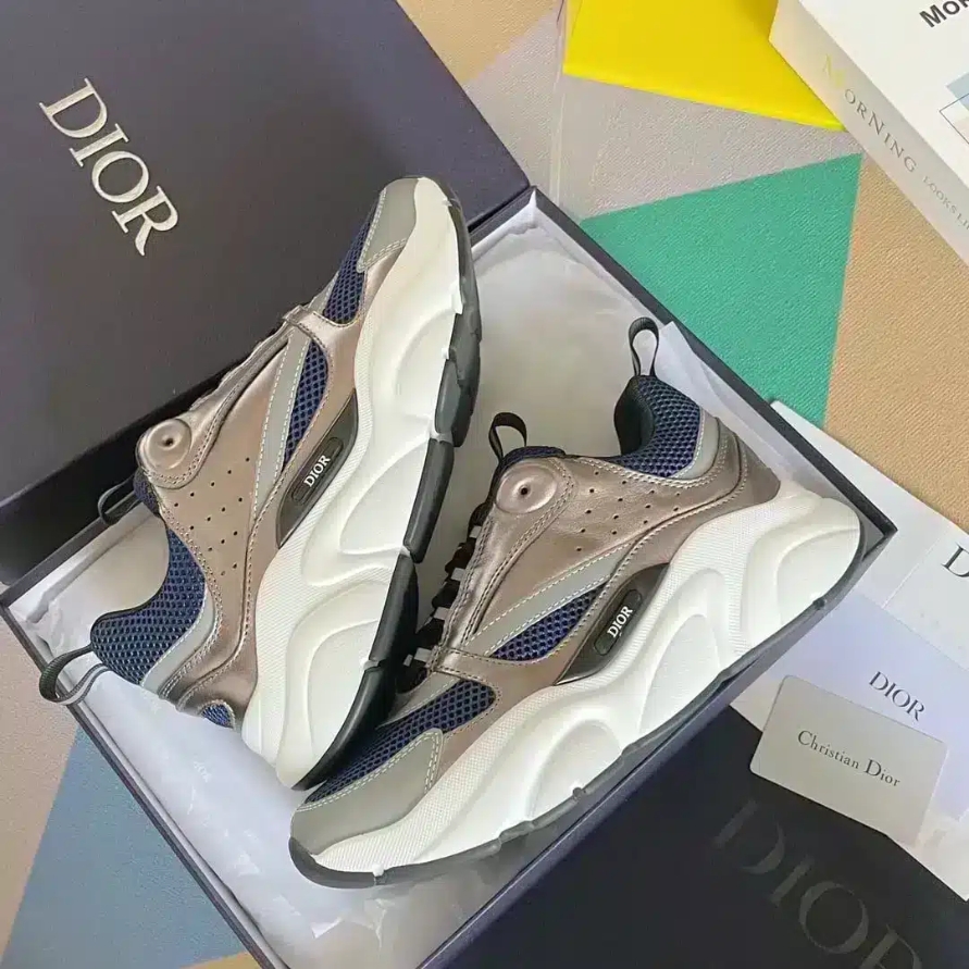 B22 SNEAKER
