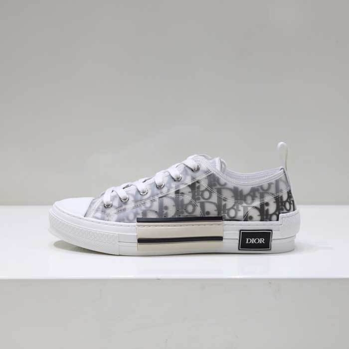 B23 Low Top Sneaker