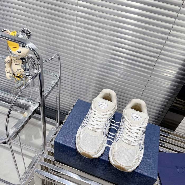 B30 Sneaker