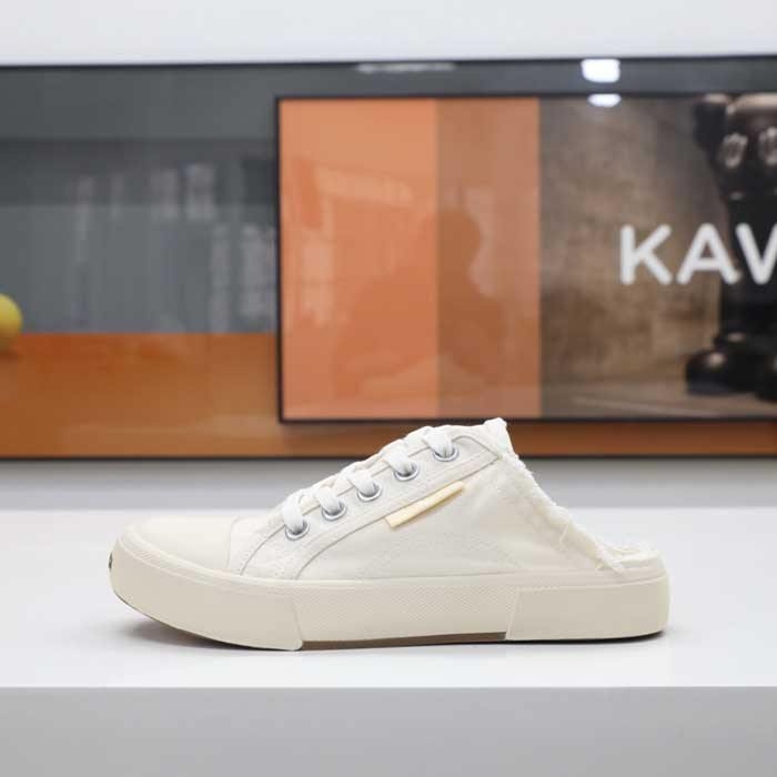 Paris Slip On Sneaker