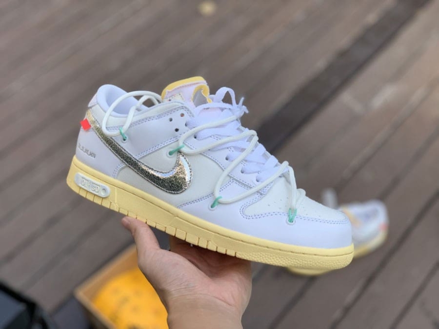 Off-White x Dunk Low ' Lot 01 of 50 '