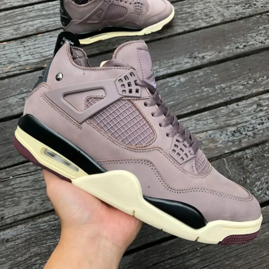 A MA MANI??RE X JORDAN 4 RETRO ' VIOLET ORE '