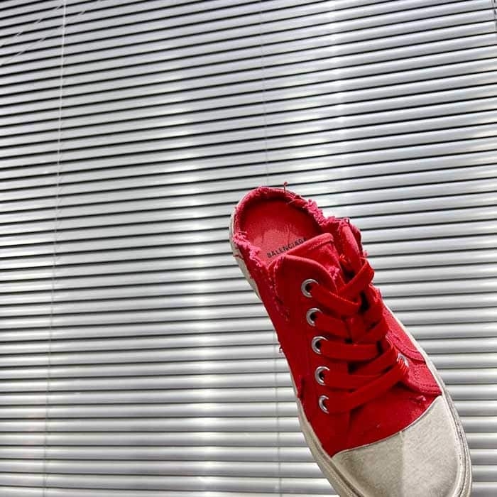 Paris Slip On Sneaker