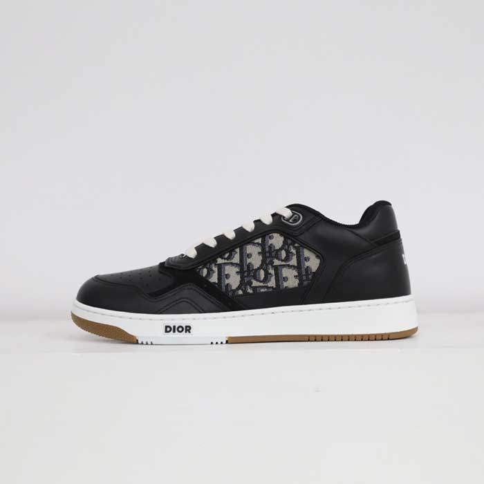 B27 Low Top Sneaker