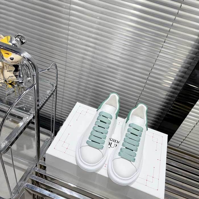Oversized Sneaker
