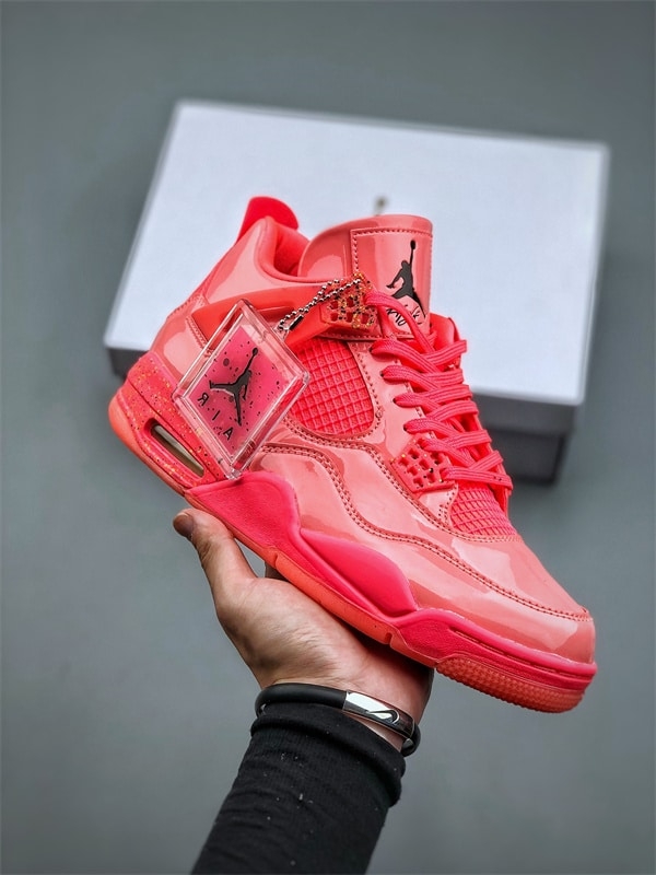 Jordan 4 Retro ' Hot Punch '