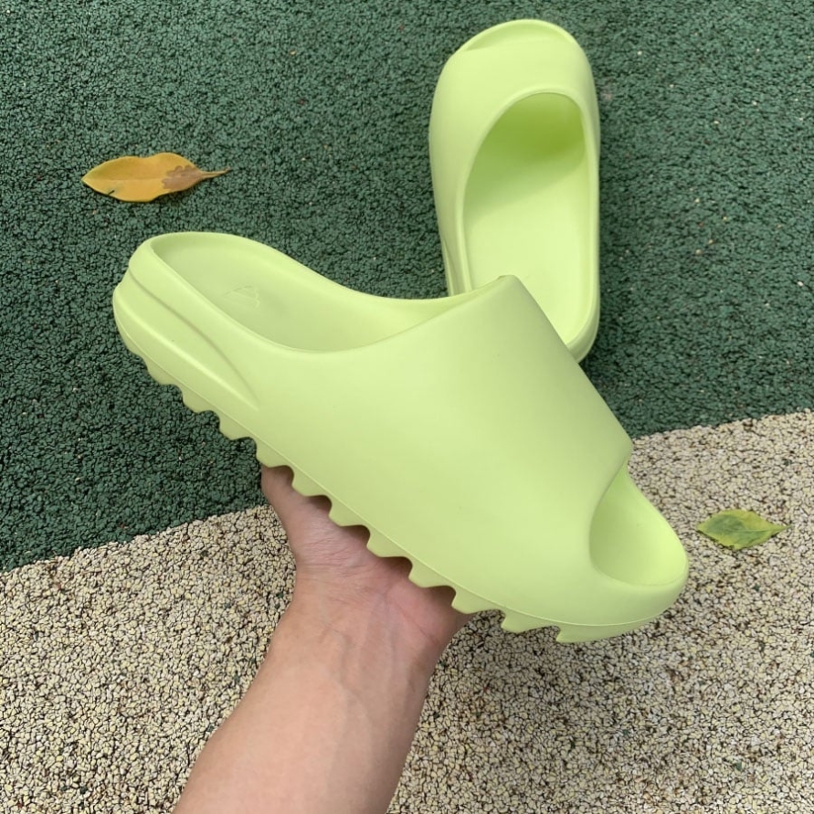 Yeezy Slide ' Glow Green '