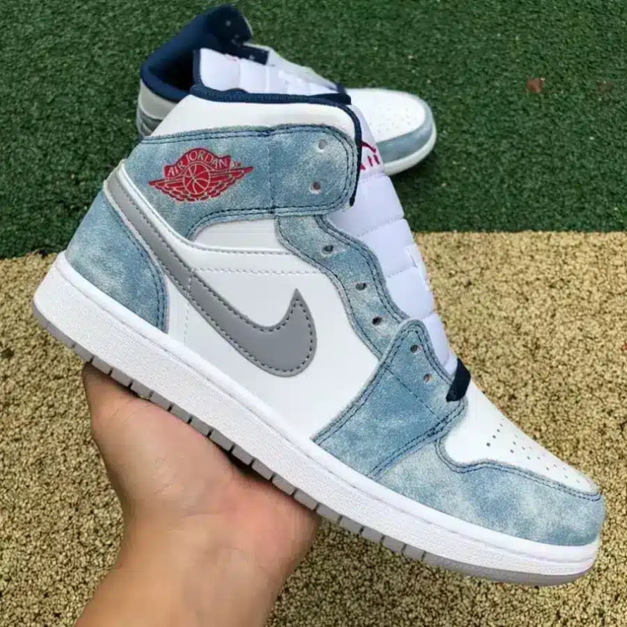 JORDAN 1 MID SE ' FRENCH BLUE '