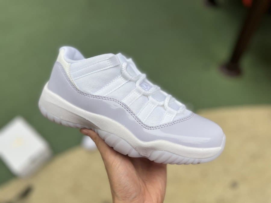 Jordan 11 Retro Low ' Pure Violet ' (W)