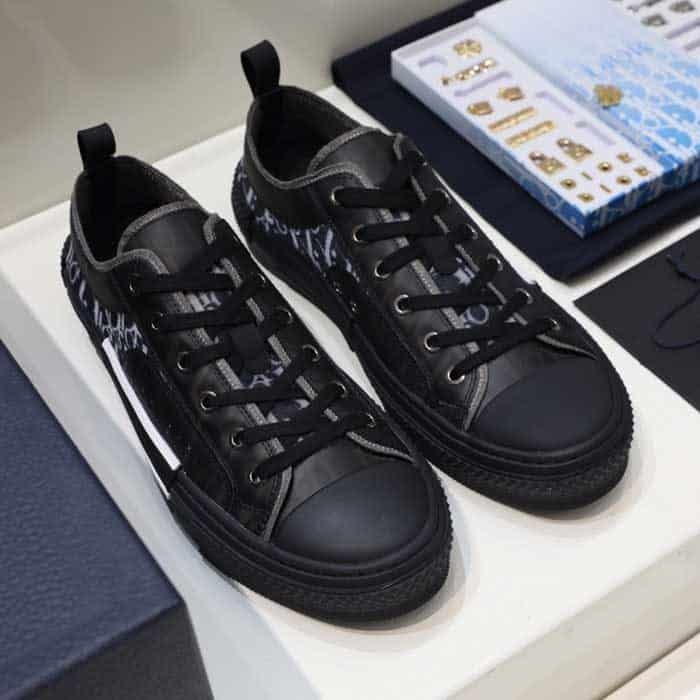B23 Low Top Sneaker